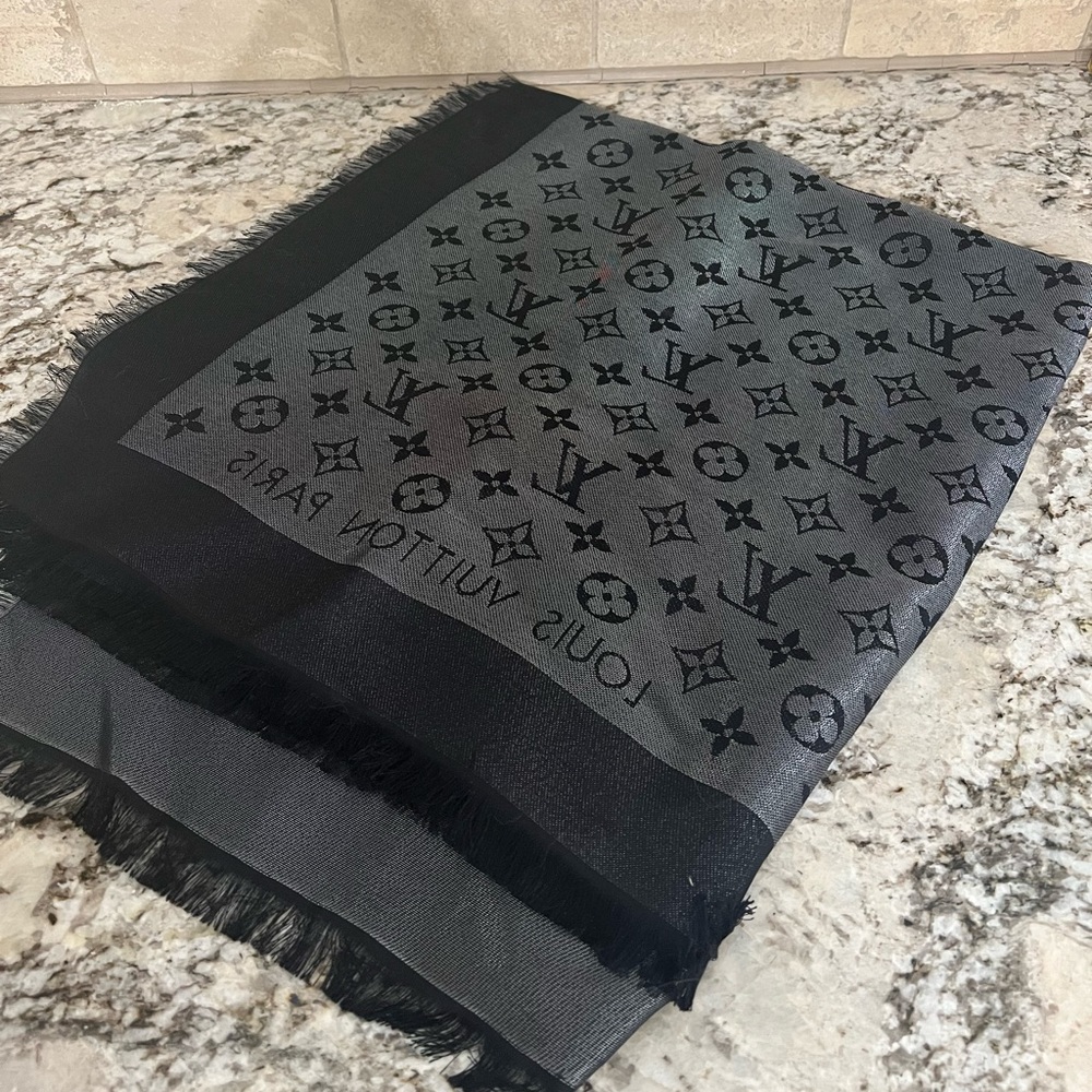 Louis Vuitton silk/cashmere blanket scarf